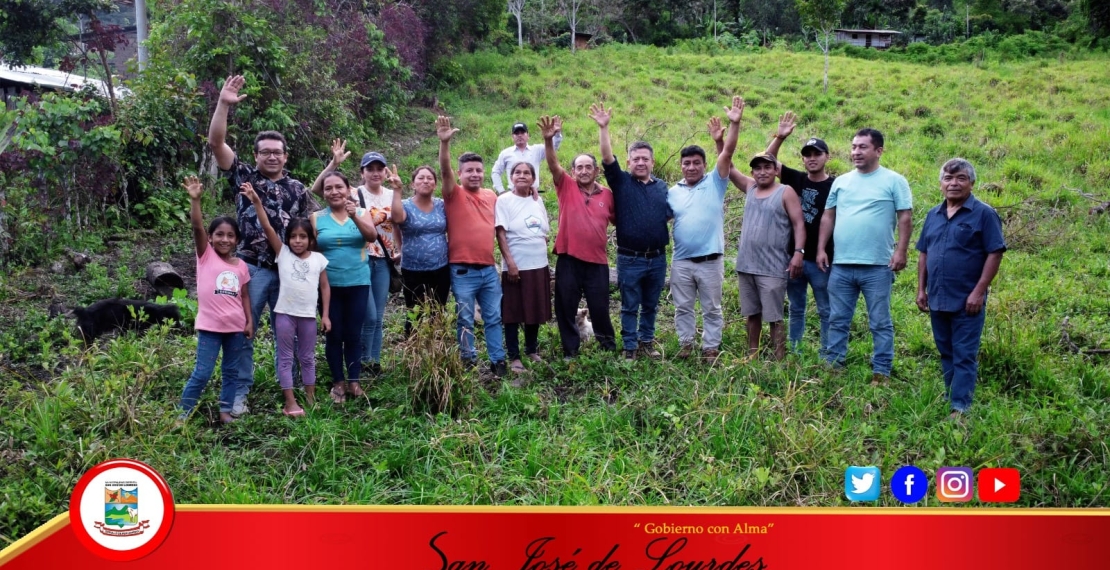 Equipo técnico de la MDSJ y alcalde, visitaron el Caserío Rumichina, CP. Calabozo, para reunirse con la comunidad asi inspeccionar y verificar el terreno donde se hará realidad la construcción de su campo deportivo